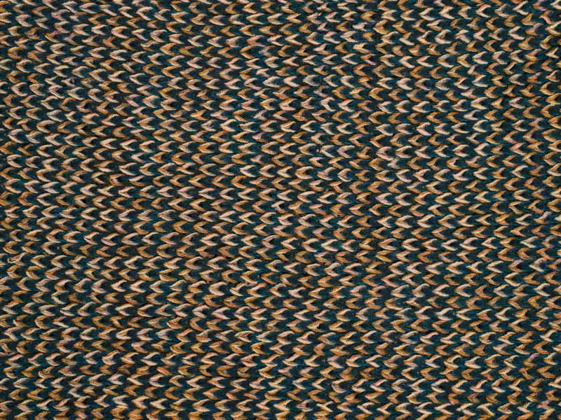 Thread Count Is a Lie: What Fabric Weight and Weave Actually Tell You About a Garment